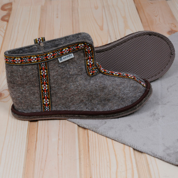 Бурочки  войлочные БУРУНДУК универсальные  низкие, тесьма в ассортименте в Новосибирске