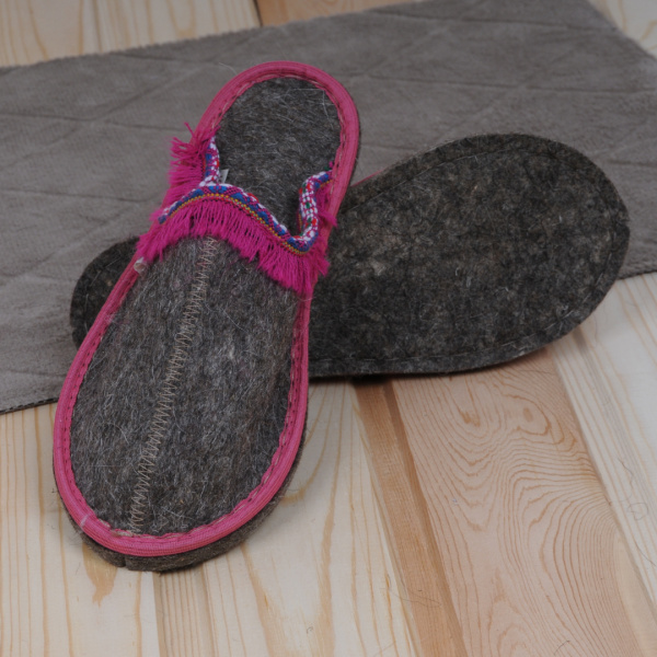 Тапочки войлочные женские БУРУНДУК закрытые 'Классика', 100% шерсть в Новосибирске